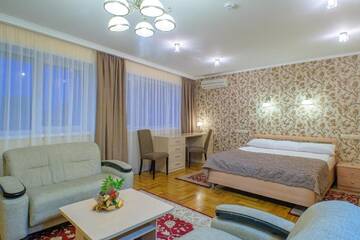 Фото номера Улучшенный номер-студио Гостиница Красноярск г. Красноярск 2
